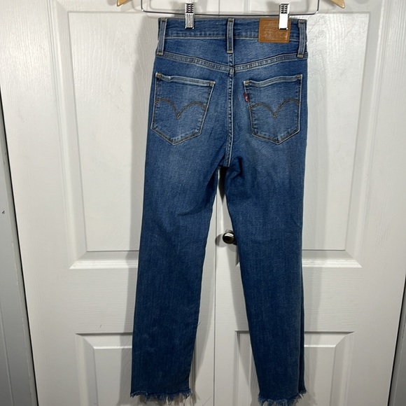 Levi’s premium denim high rise straight 724 jeans - Picture 6 of 9